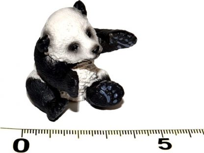 A - Figurka Pandí mládě 4